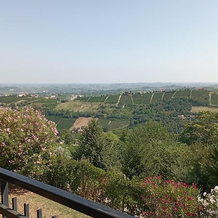 Casa Vacanza Il Colle Del Vento Calosso Exterior foto